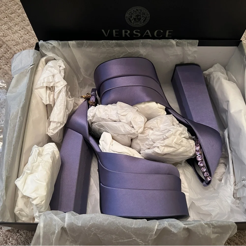 Versace Medusa Aevitas Platform Pump Lilac Satin Size 37 Stock X verified - Picture 4 of 7